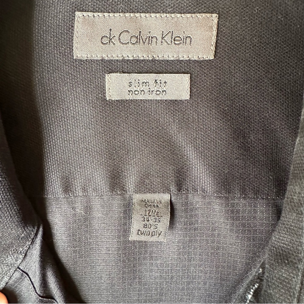Calvin Klein Men’s Black Dress Shirt - Picture 3 of 6